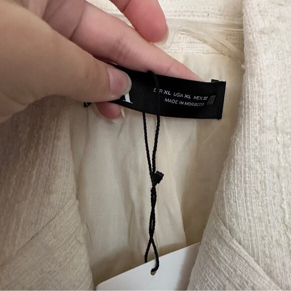 NWT Zara Tweed Crop White Gold Button Blazer XL - Picture 3 of 5
